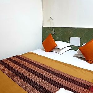 Double or Twin Room Private External Bathroom